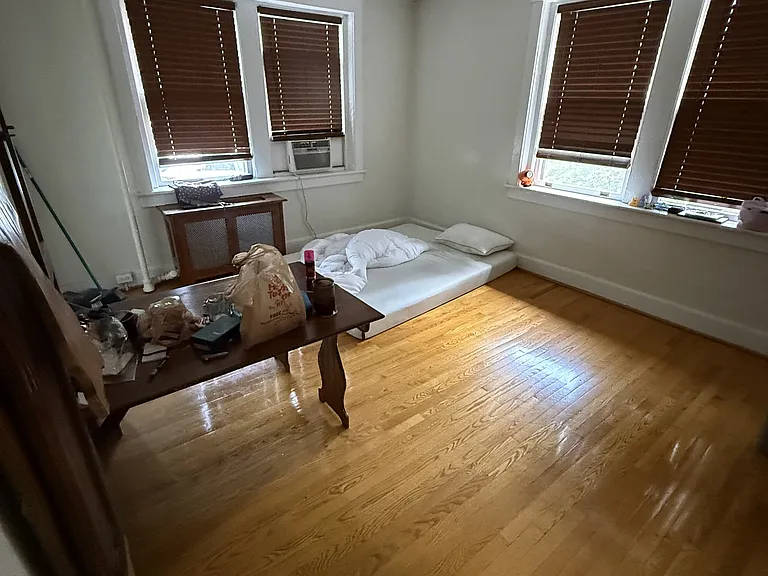 210 Drummond Pl — Photo 14