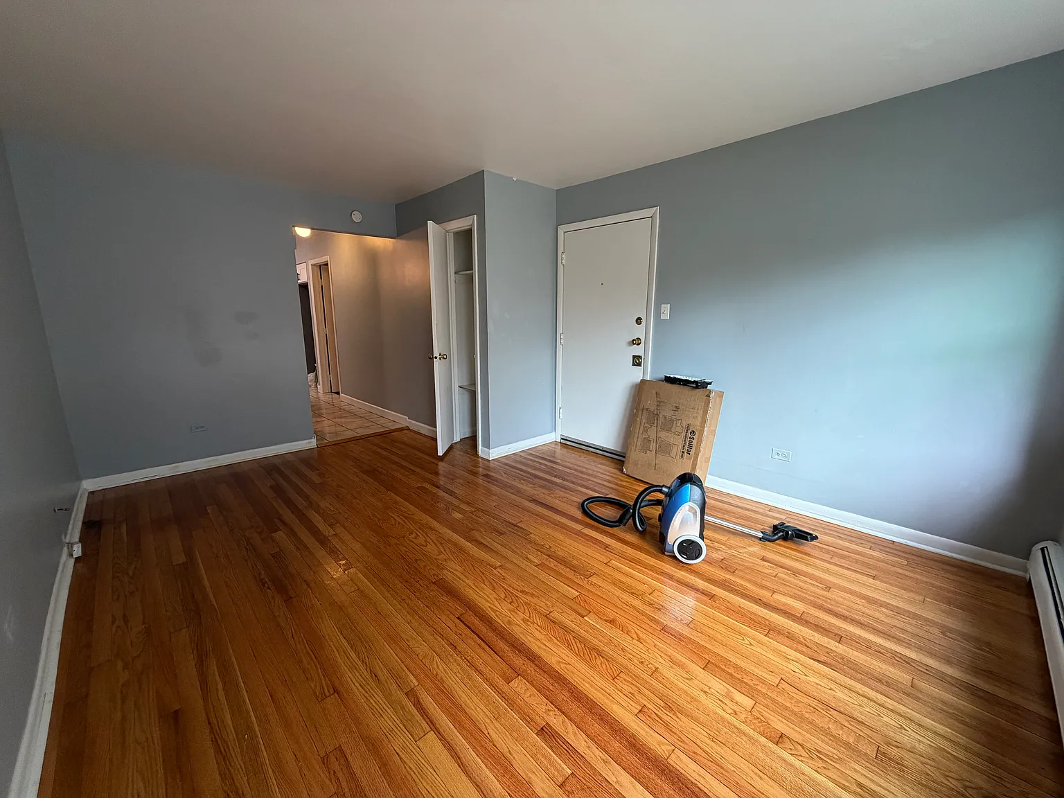 3 bed, $2,100 — Photo 2