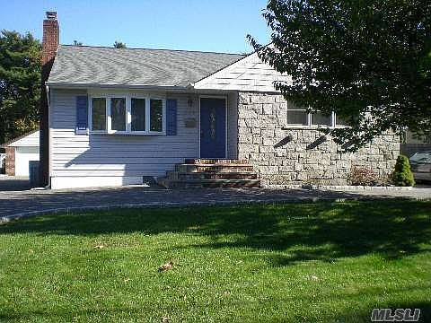 2nd image of 835 Sandra Ave