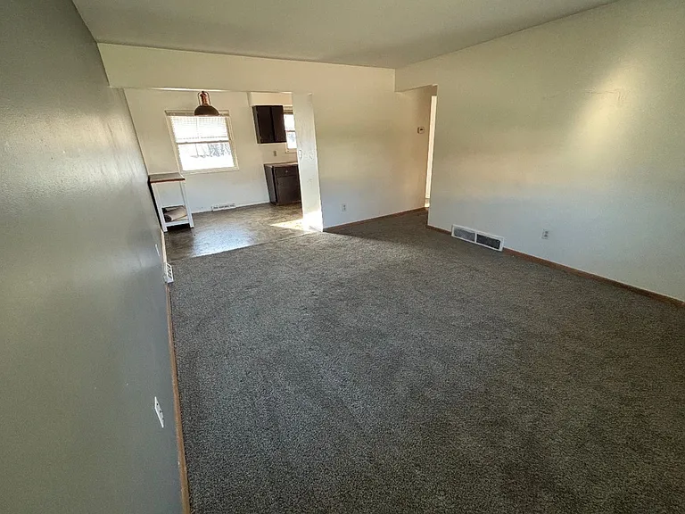5074 Miller Ave — Photo 5