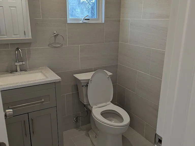 62 Forest Row — Photo 4