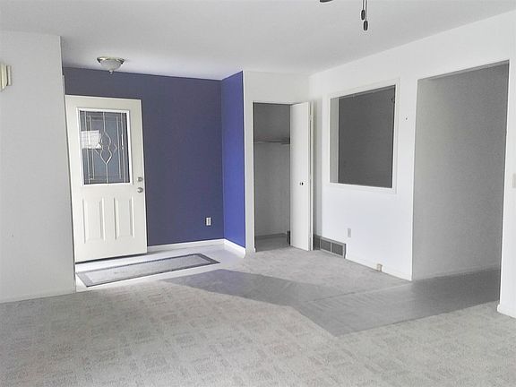 2nd image of 250 12th Ave S