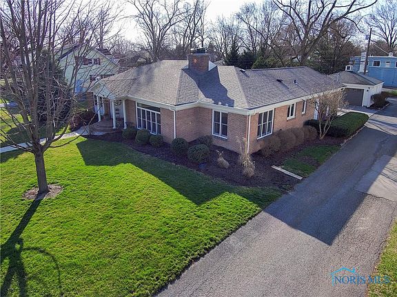 5th image of 319 Greenlawn Ave