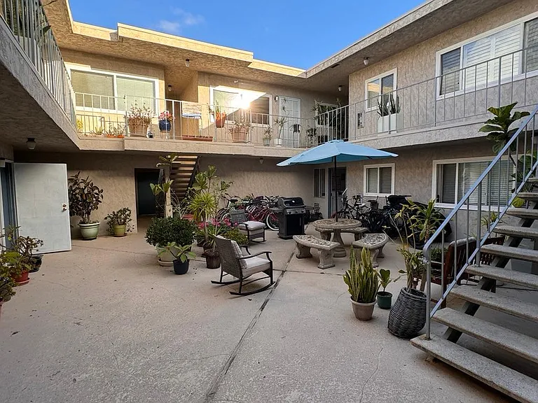 3985 Riviera Dr #B — Photo 13