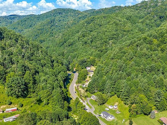 2nd image of 480 Roaring Fork Road
