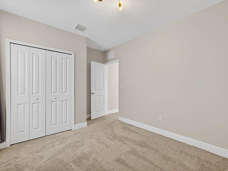 10916 SW Robbia Way — Photo 40