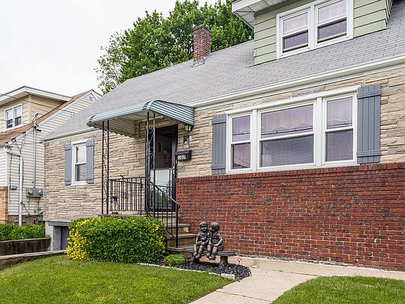 2nd image of 107 Fortfield Ave