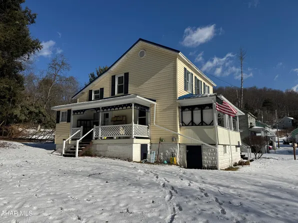 1786 Empire Ave, Northern Cambria, PA 15714