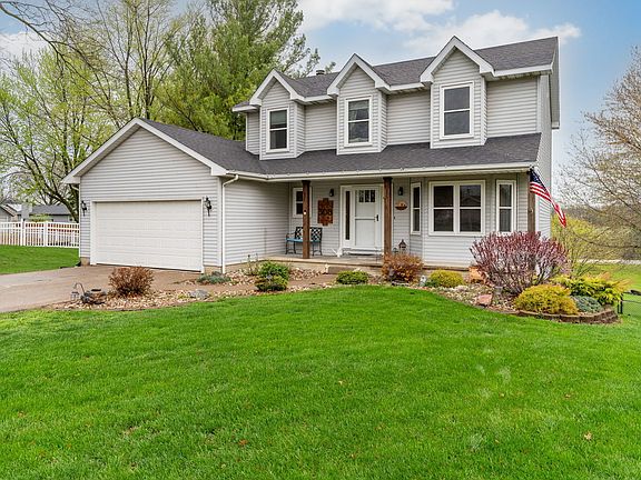 2nd image of 308 E Brownlie Ln