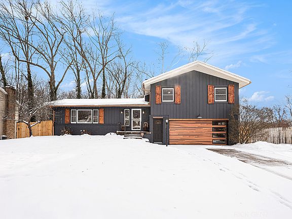 2nd image of 1154 Springwood Dr SE