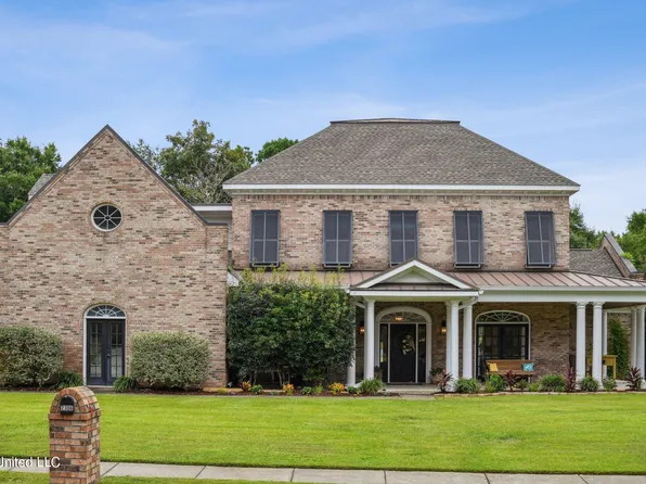 2306 Beau Chene Dr, Biloxi, MS 39532