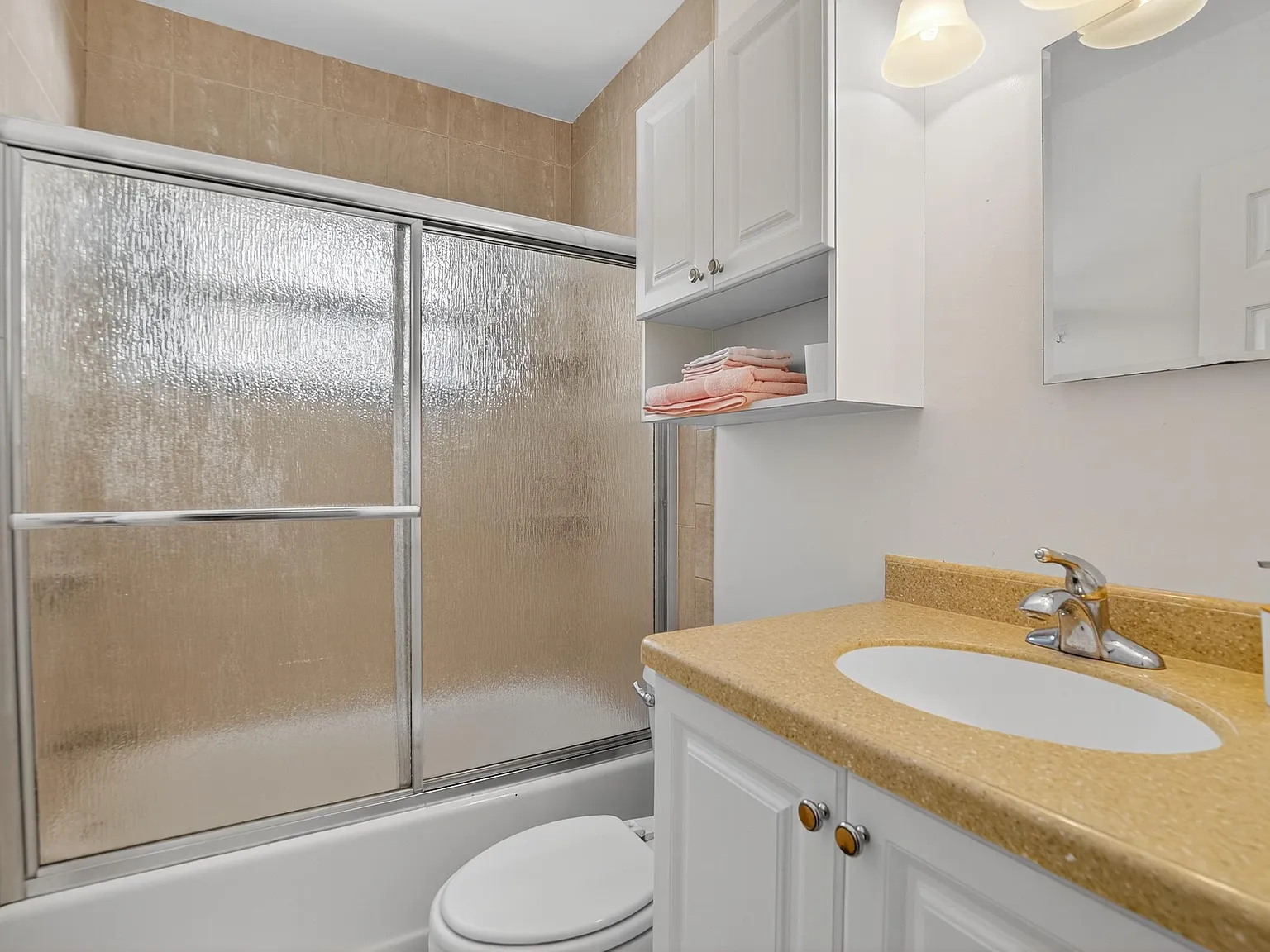 3 bed, $4,900 — Photo 4