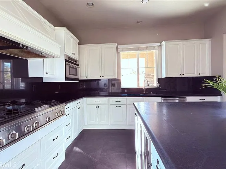 8658 Edelweiss Dr — Photo 31
