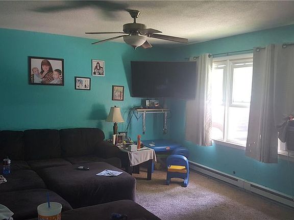 3rd image of 609 Wood Dr