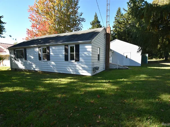 12163 N Saginaw Rd, Clio, MI 48420