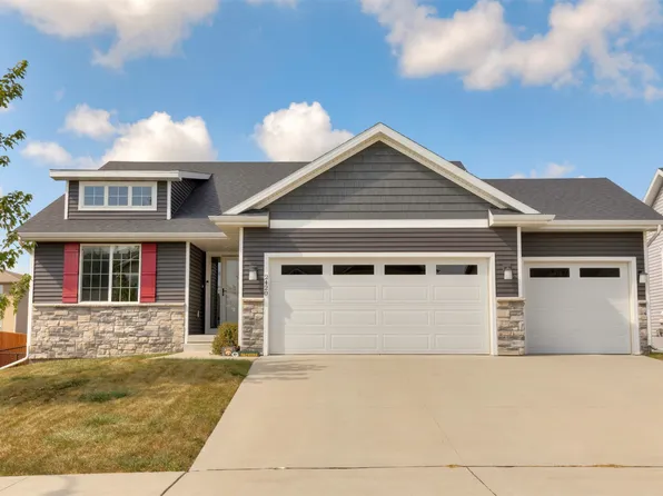 2420 SE Maxwell Dr, Waukee, IA 50263