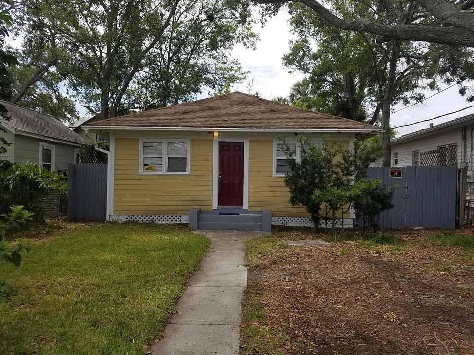 1st image of 137 1st Ave