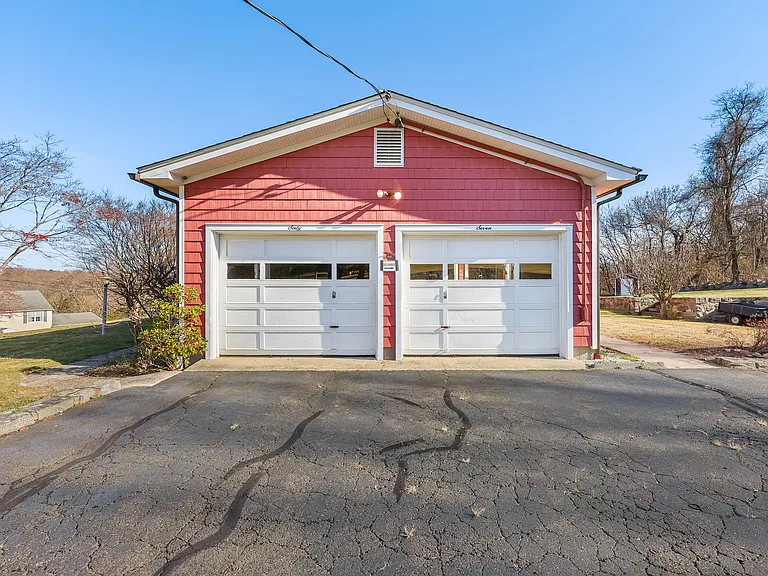 67 Barclay Dr — Photo 29