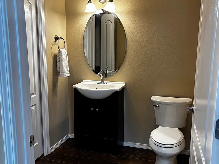 413 Harvard Dr SE #C — Photo 6