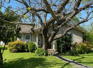 141 Bluebonnet Ave, New Braunfels, TX 78130