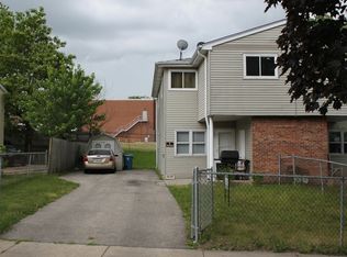 1015 Century Ln, Aurora, IL 60505