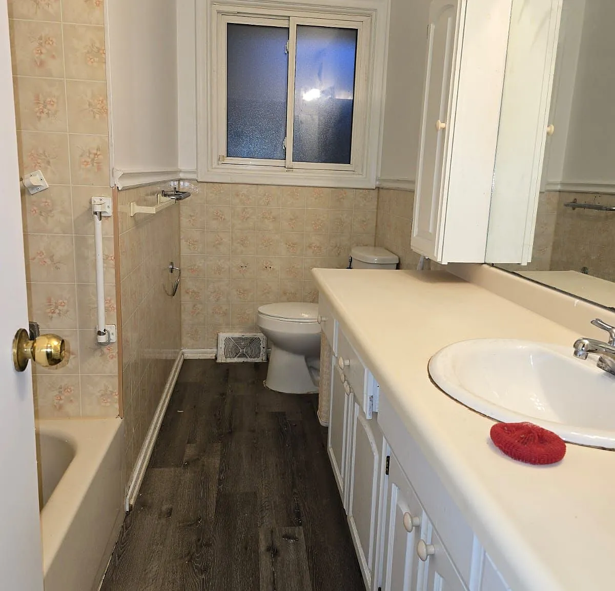 3 bed, $2,250 — Photo 2
