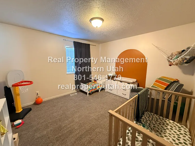 1241 E 6125 S — Photo 17