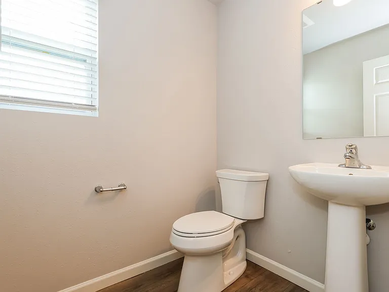 115 E Mason St — Photo 20