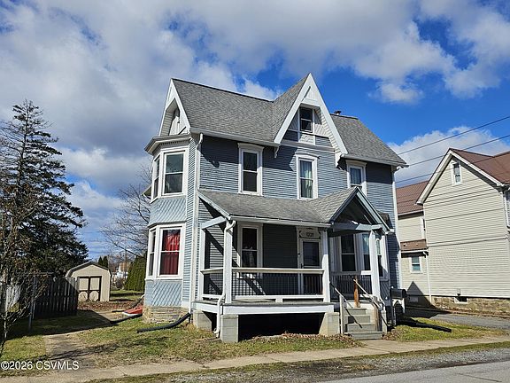 2nd image of 1221 Sherman St
