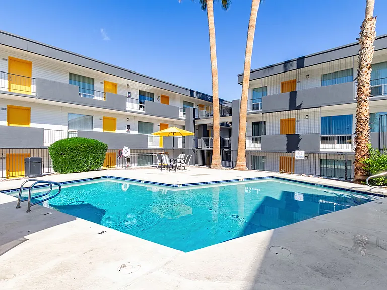 Radius Apartments — Photo 3