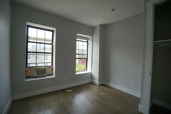 Rented by Miron Realty Group | media 4