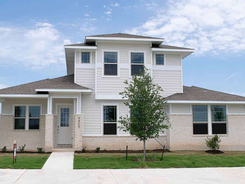 9405 Hamadryas Front Exterior