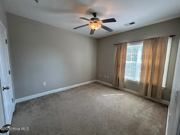 300 Gateway Dr #325 — Photo 26