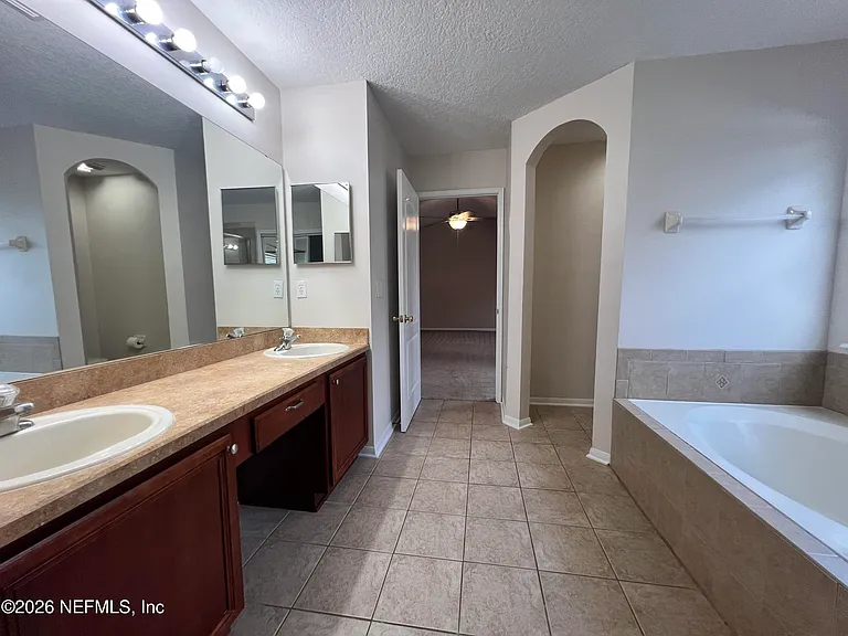 13491 Teddington Ln — Photo 34
