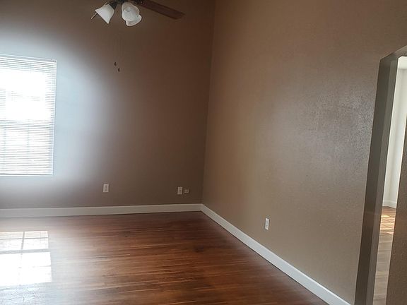 3rd image of 1300 W B St