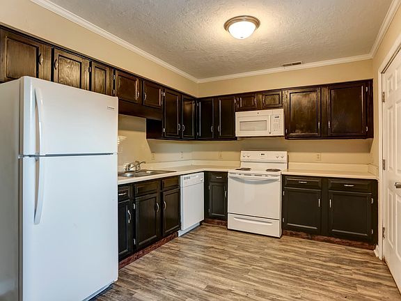 2nd image of 6918 Glen Errol Way