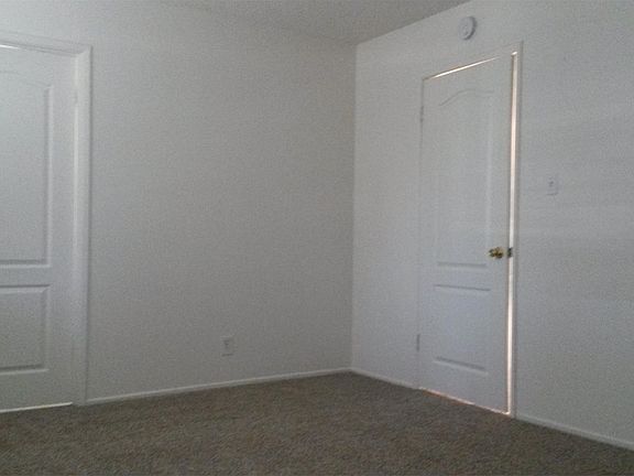 4th image of 2410 Shadow Ln APT 94