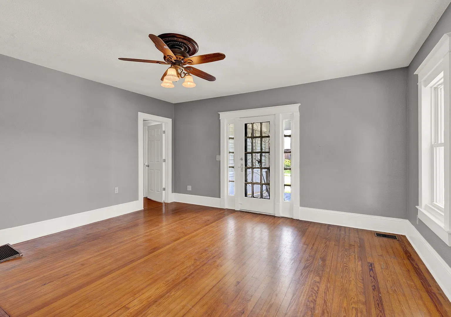 Charming 3-Bedroom, 2-Bath Apartment in Eustis! — Photo 4