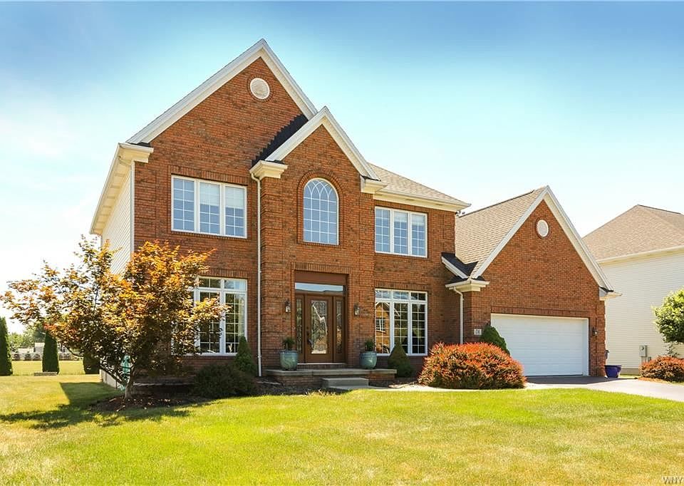 1st image of 74 Forestglen Cir