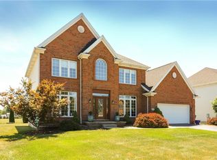 74 Forestglen Cir, Buffalo, NY 14221
