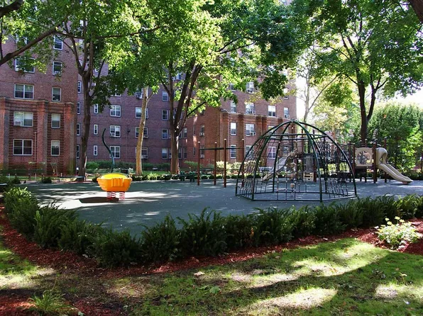 550 Grand Street image 1 of 3