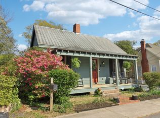 1009 Institute St NW, Conyers, GA 30012