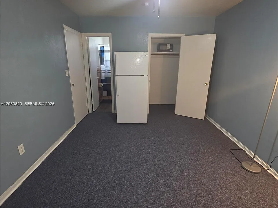 28 NW 170th St #2
