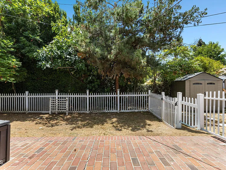 1115 S Wilton Pl #B — Photo 10