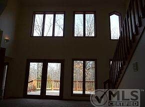 Soaring ceilings!