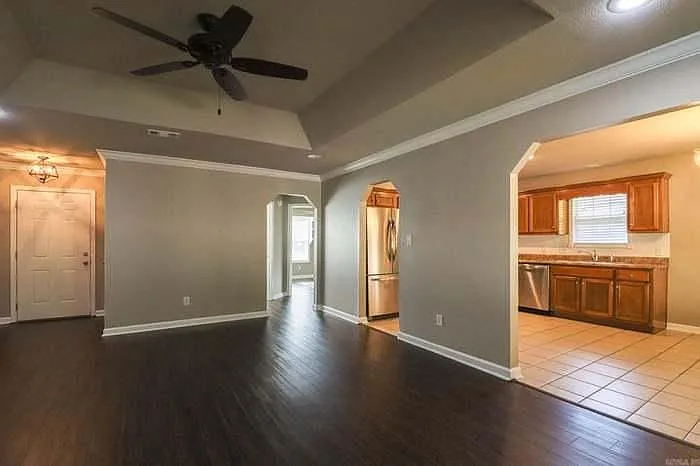 712 Troy Cv — Photo 4