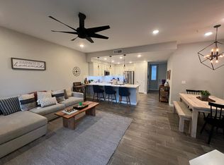 250 W Queen Creek Rd APT 102, Chandler, AZ 85248