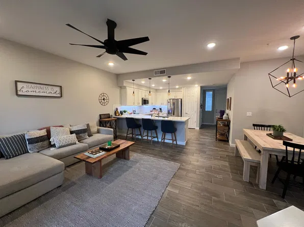 250 W Queen Creek Rd, Chandler, AZ