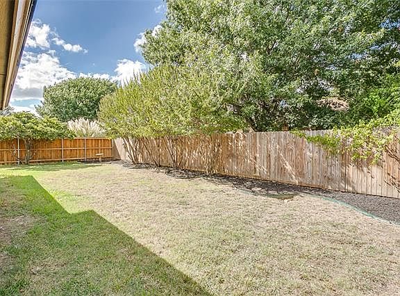 3rd image of 1500 Willow Vale Dr