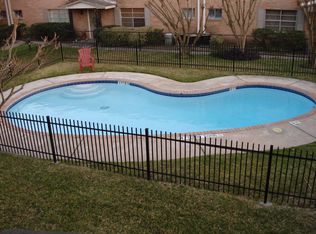 1230 Shadowdale Dr APT 9, Houston, TX 77043